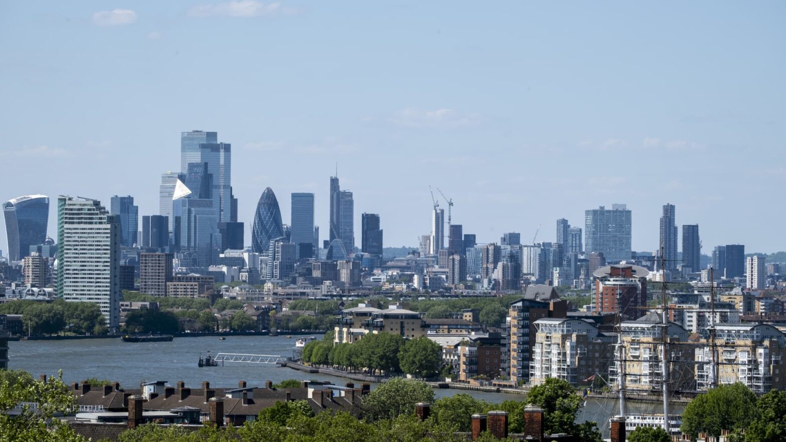 ‘hard-to-ignore’:-3-stocks-to-play-the-undervalued-uk-market,-according-to-an-asset-manager