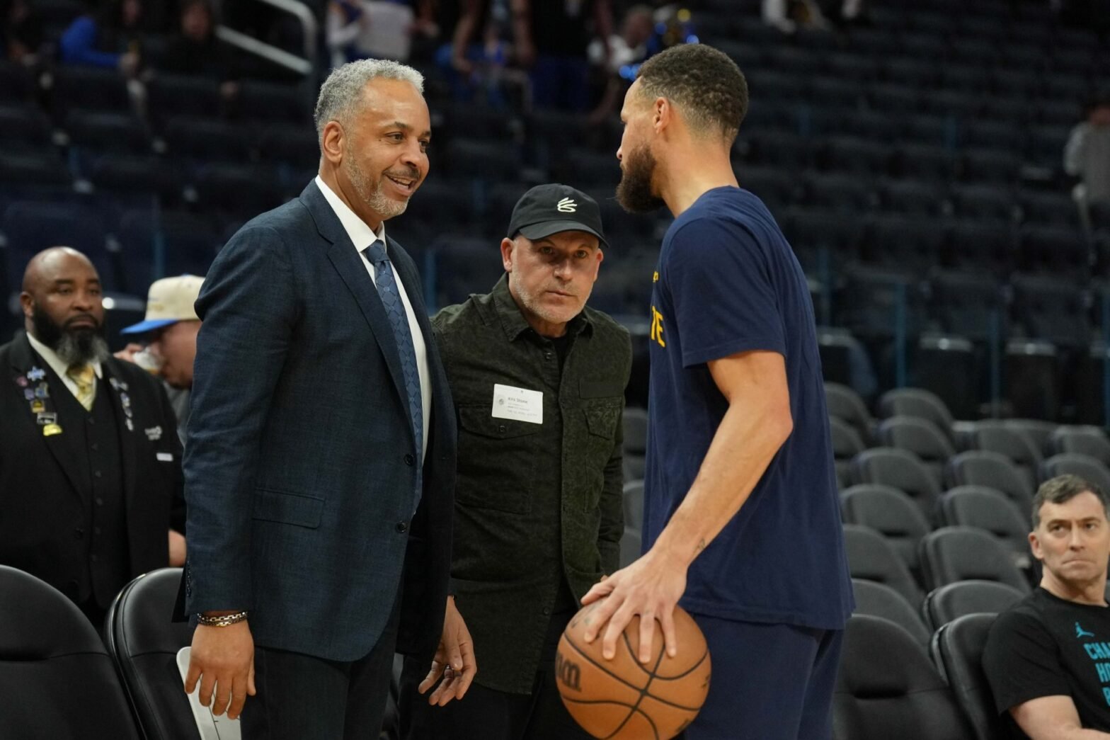 amazon-adding-dell-curry-to-nba-coverage-team