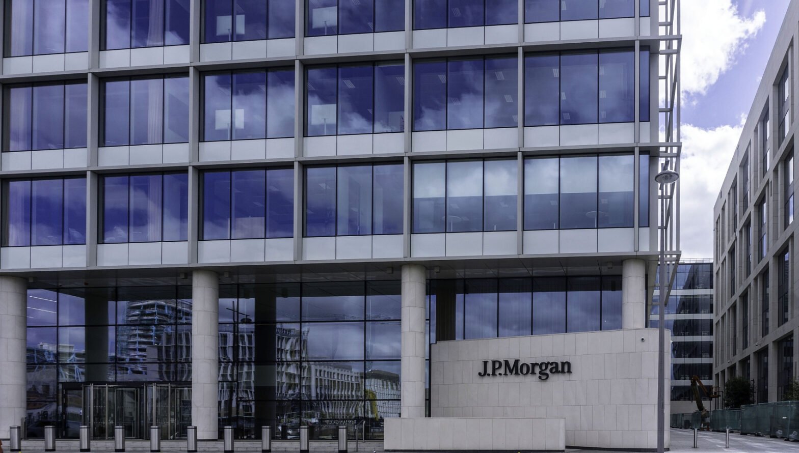 500-billion-dollars-is-about-to-flood-in!-according-to-jpmorgan,-the-‘retail-army’-is-the-block-orders,-and-the-us-stock-market-may-rise-another-10%.