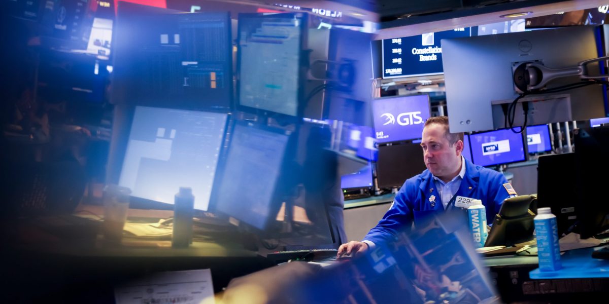stock-markets-are-rewarding-trump’s-new-tariff-threats-with-the-s&p-hovering-near-its-record-high