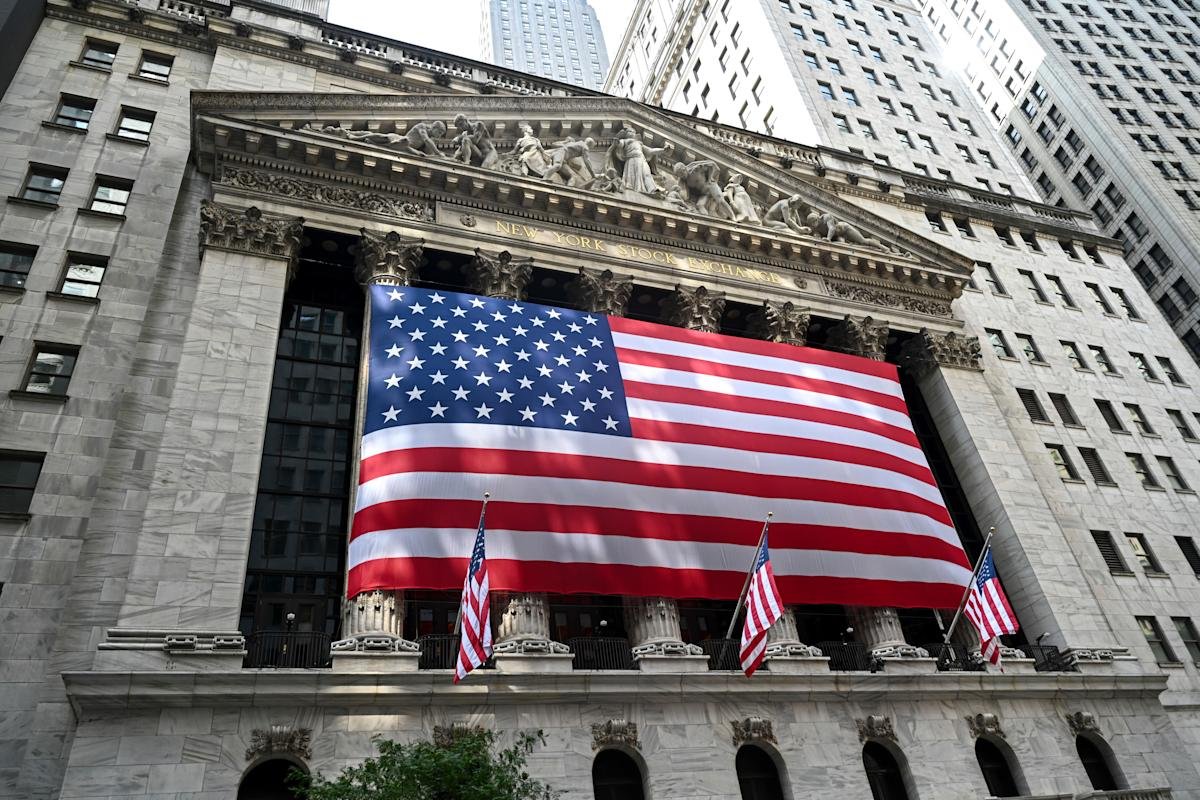 stock-market-today:-dow-slides-after-cpi-inflation-accelerates,-nvidia’s-surge-lifts-nasdaq-to-record