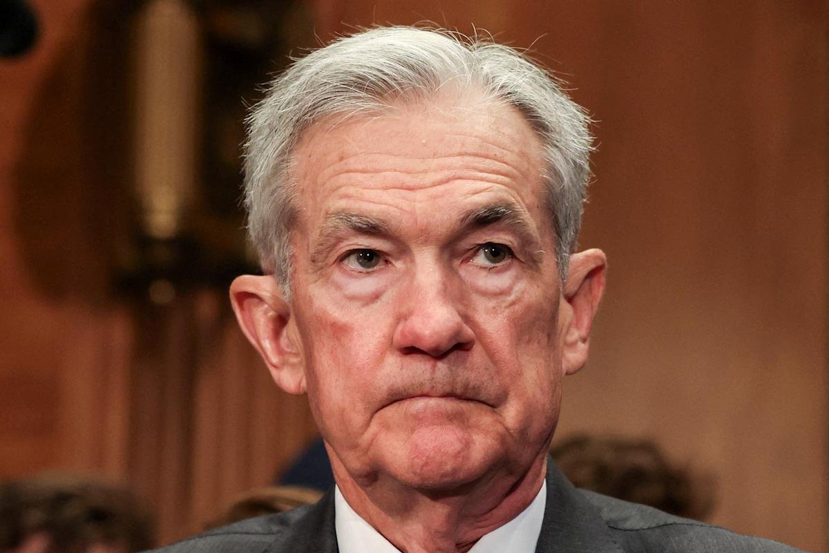 stock-market-today:-dow,-s&p-500,-nasdaq-futures-rise-with-trump-powell-drama-with-retail-sales,-netflix-on-deck