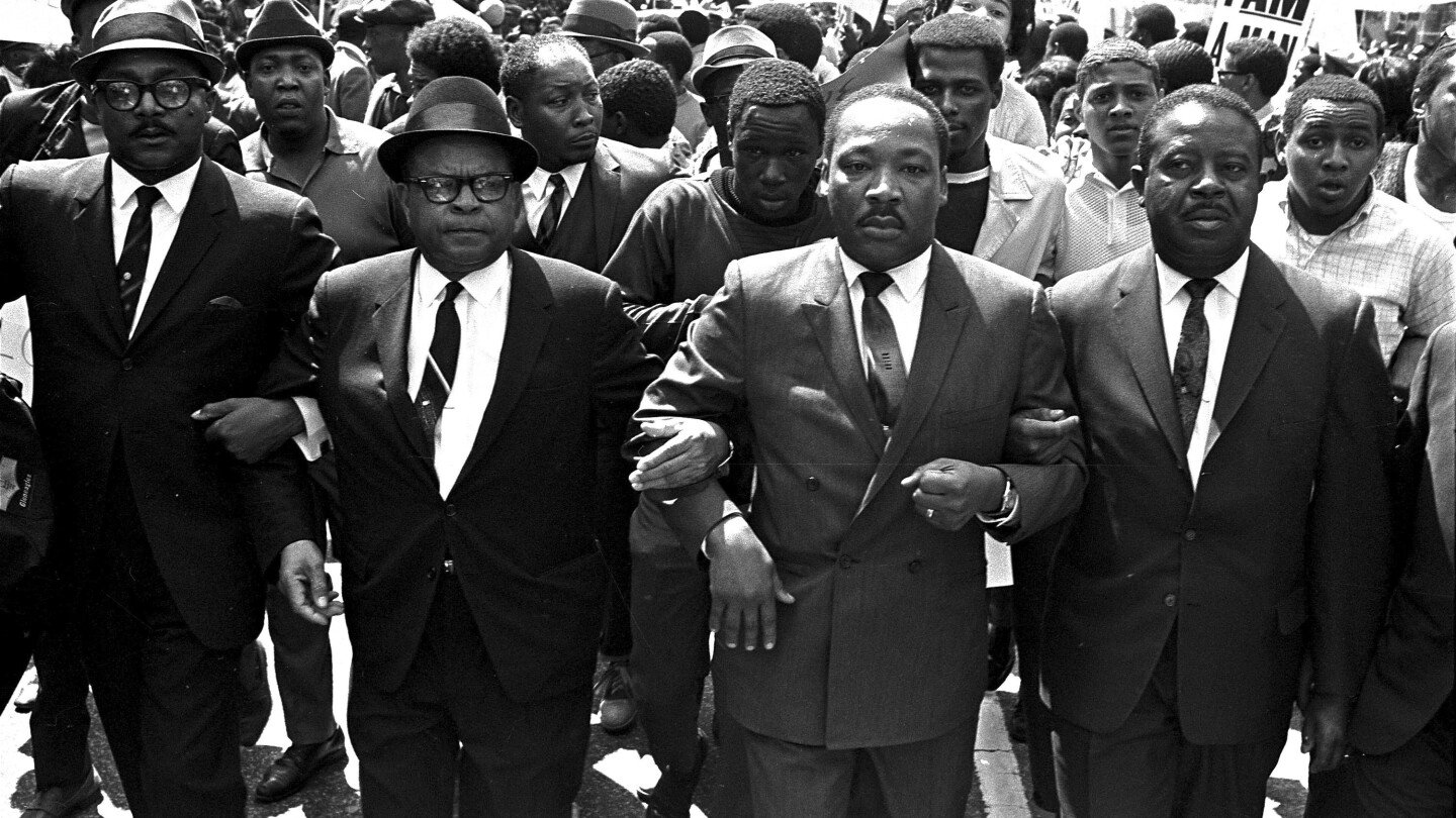 trump-administration-released-fbi-records-on-mlk-jr.-despite-his-family’s-opposition