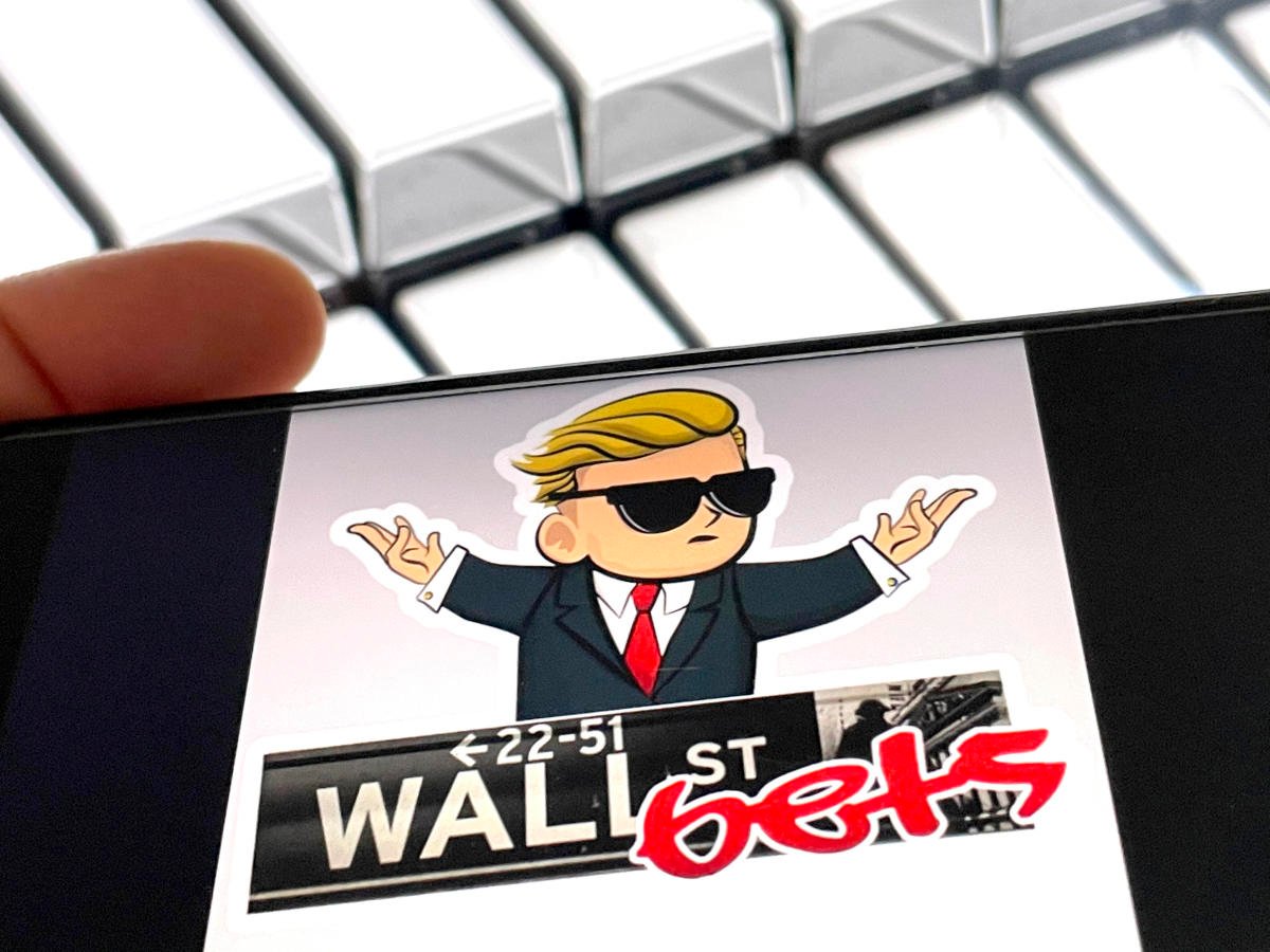 meme-stock-rally-has-investors-feeling-‘invulnerable’-as-speculative-bets-power-markets-at-record-highs