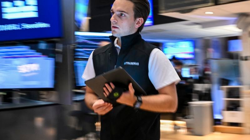 dow-approaches-record-high-after-us-eu-trade-deal-announcement