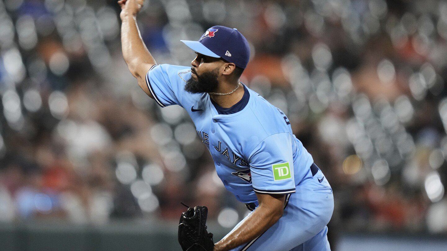 split-doubleheader:-dominguez-traded-from-orioles-to-blue-jays-in-between-games-against-each-other