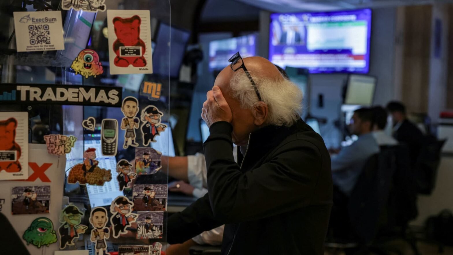 s&p-500-futures-are-little-changed-as-traders-await-big-jobs-report:-live-updates