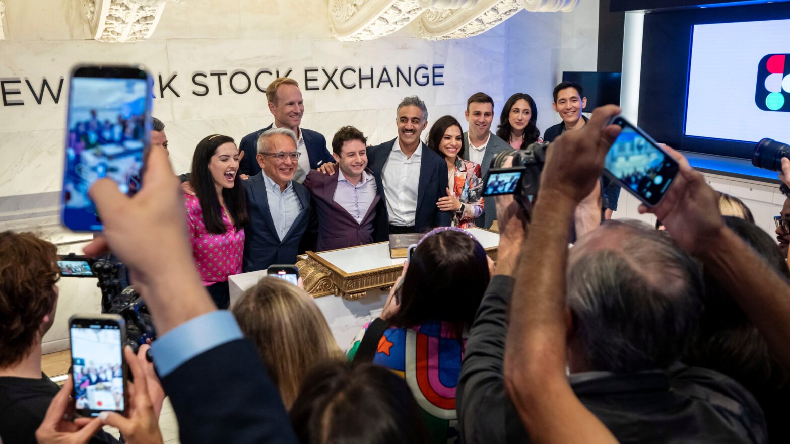 figma’s-$20-billion-sale-died-it-came-back-to-go-public.