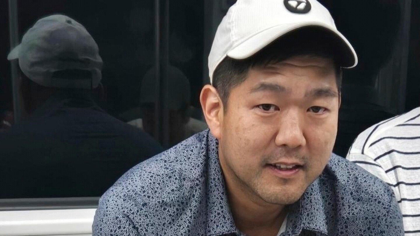 a-texas-researcher-was-held-at-an-airport-for-over-a-week.-now-he-faces-deportation