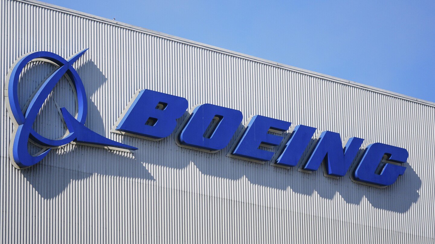boeing-workers-who-build-fighter-jets-plan-to-go-on-strike