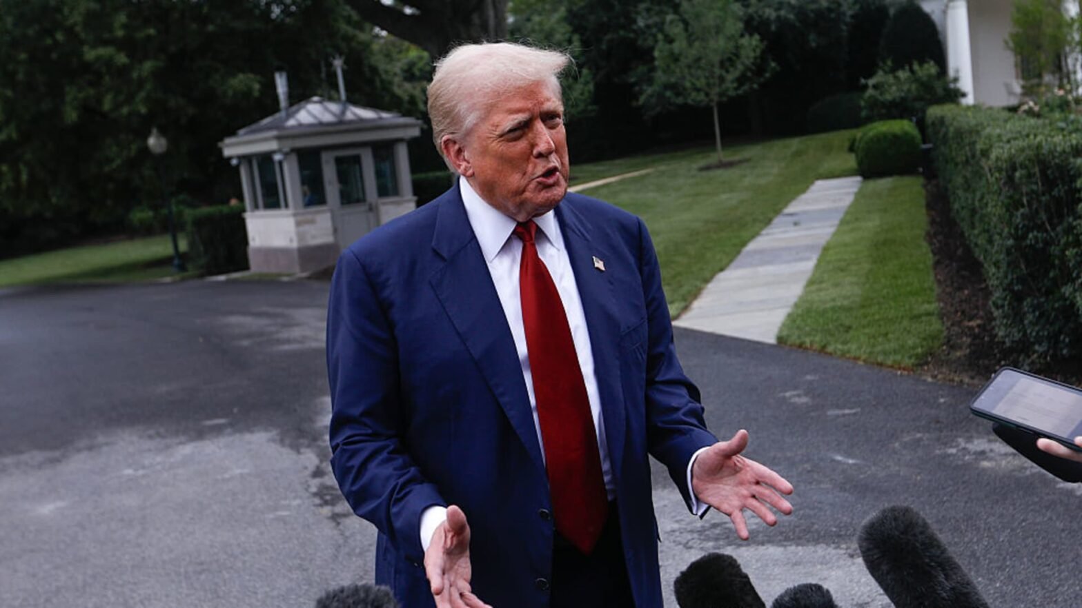 jim-cramer’s-top-10-things-to-watch-in-the-stock-market-monday