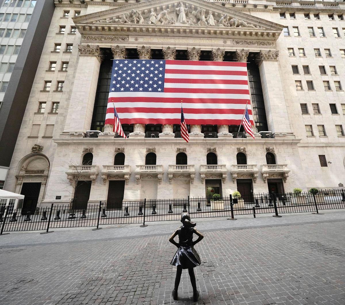 stock-market-today:-dow-jumps-500-points,-s&p-500,-nasdaq-rally-in-bounce-back-from-friday-sell-off