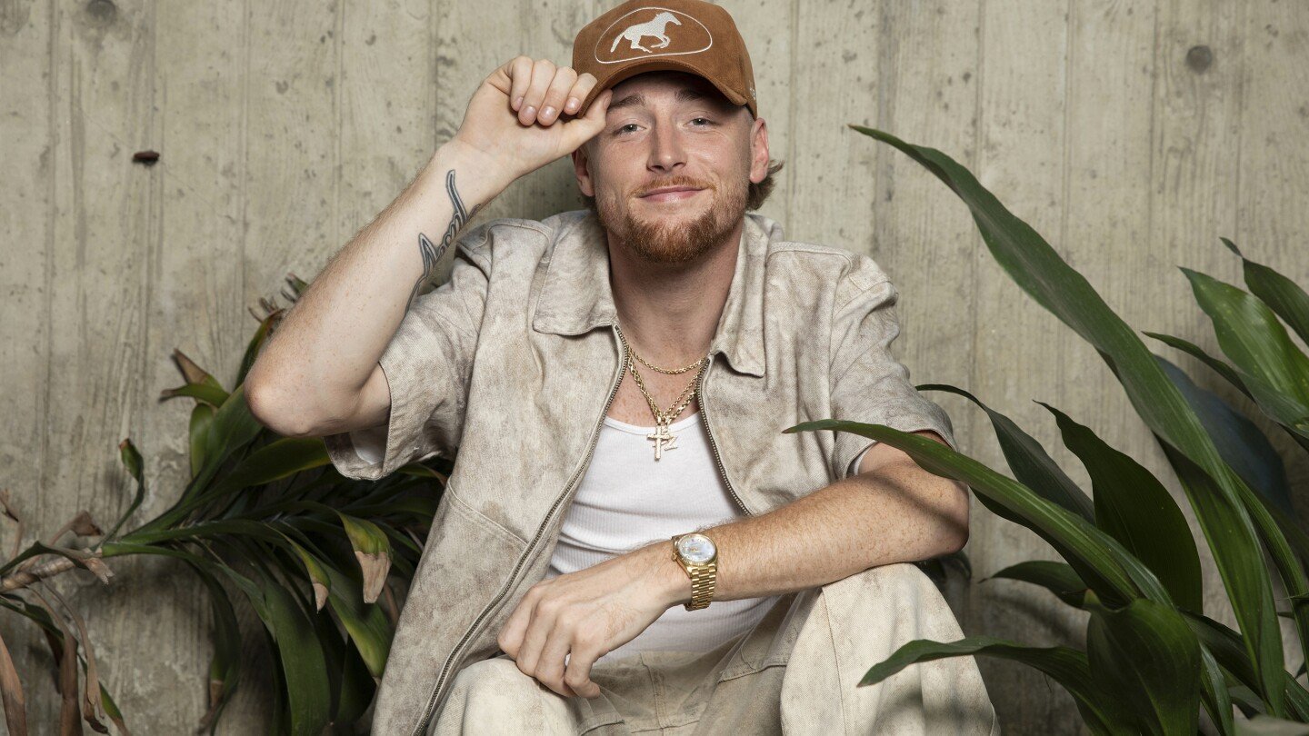 from-a-job-at-a-meat-processing-plant-to-country-music-stardom,-bailey-zimmerman-is-figuring-it-out