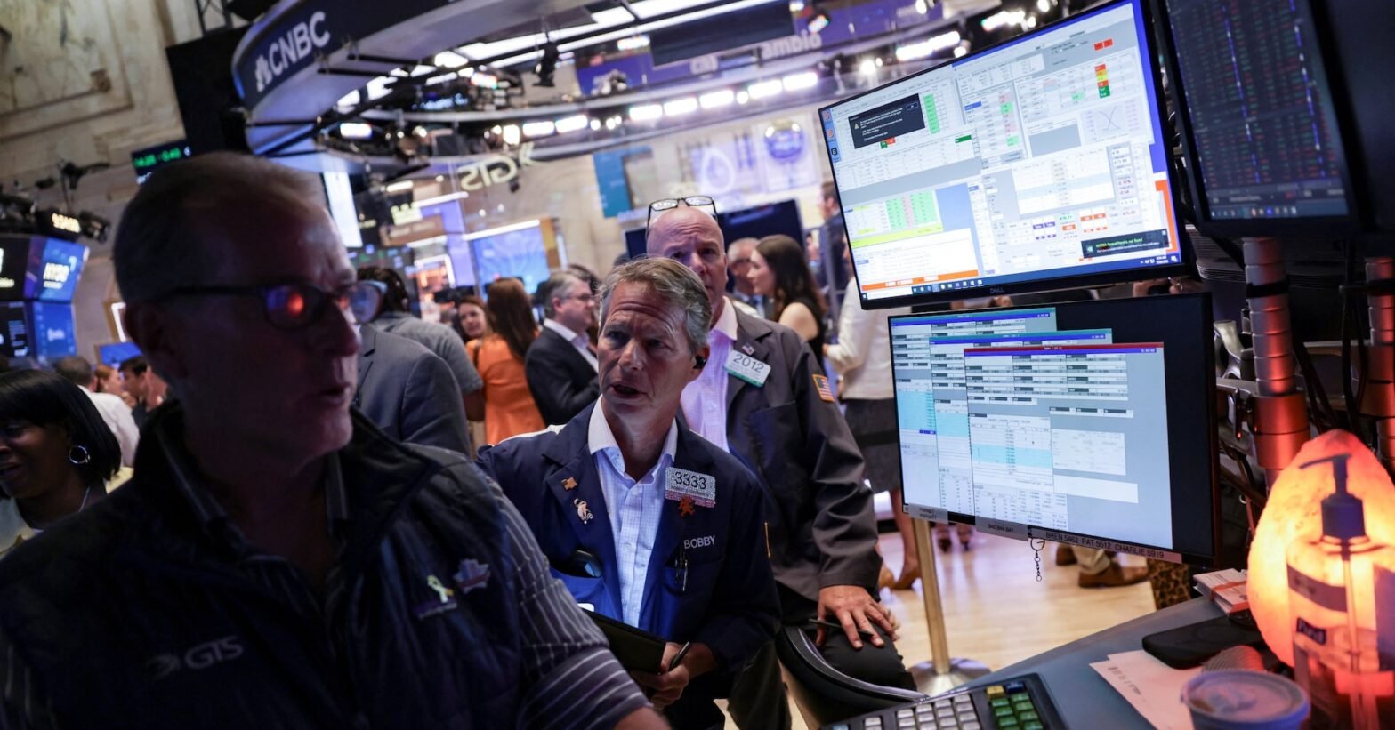 trading-day:-stagflation-ism