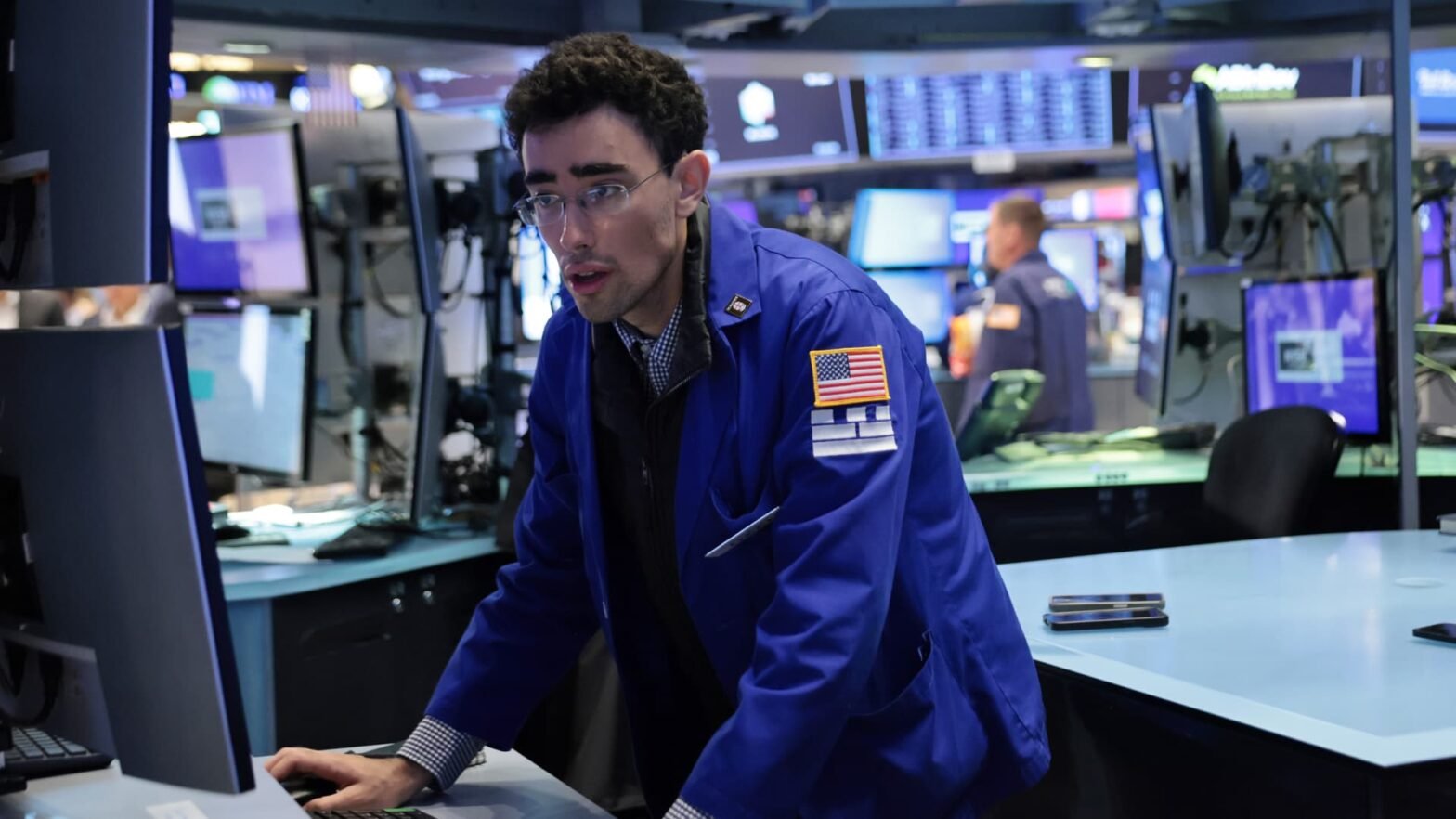 stock-futures-are-little-changed-as-dow-tries-to-recover-from-thursday’s-losses:-live-updates