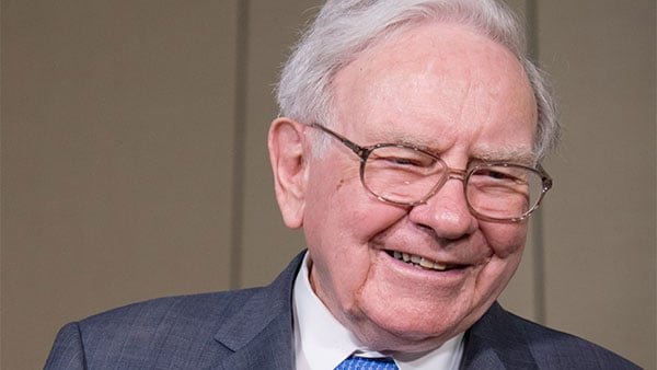 futures-mixed-on-warren-buffett-buys,-these-chip-losers