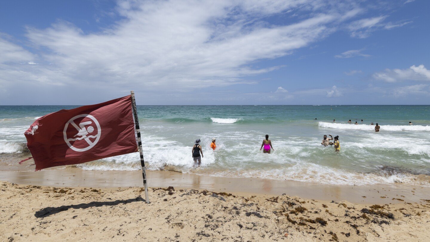 erin-se-convierte-en-huracan-categoria-3-en-el-caribe-y-podria-seguir-fortaleciendose