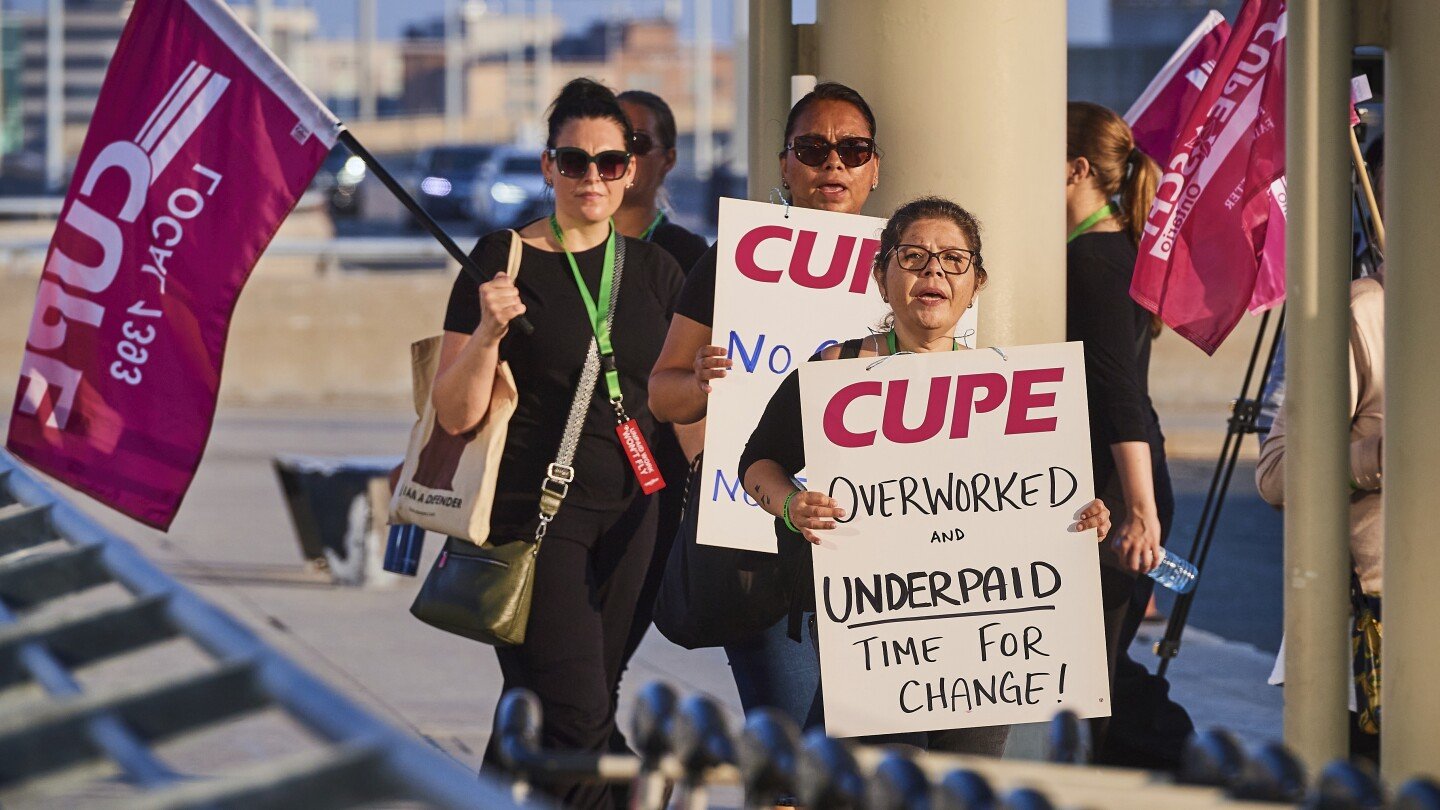 auxiliares-de-vuelo-de-air-canada-se-declaran-en-huelga