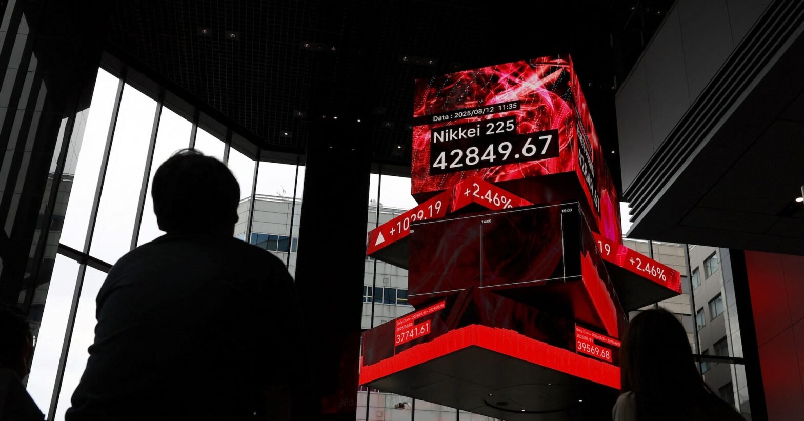 european-stocks-drift-as-traders-eye-ukraine-talks,-jackson-hole