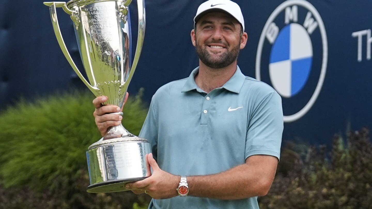 scottie-scheffler-rallies-from-4-shots-down-and-wins-bmw-championship-for-5th-victory-of-the-year