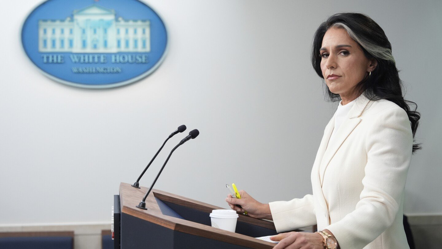 trump-administration-revokes-security-clearances-of-37-current-and-former-government-officials