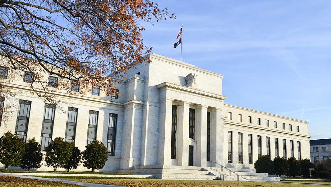 stock-market-today:-dow-jones-futures-flat-ahead-of-fed-minutes;-palantir-sells-off-(live-coverage)
