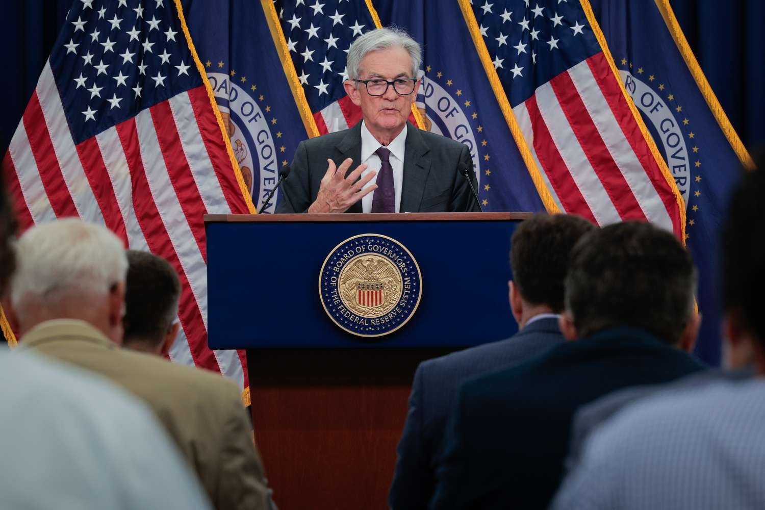 all-eyes-on-powell:-will-jackson-hole-speech-spark-a-big-stock-market-move?