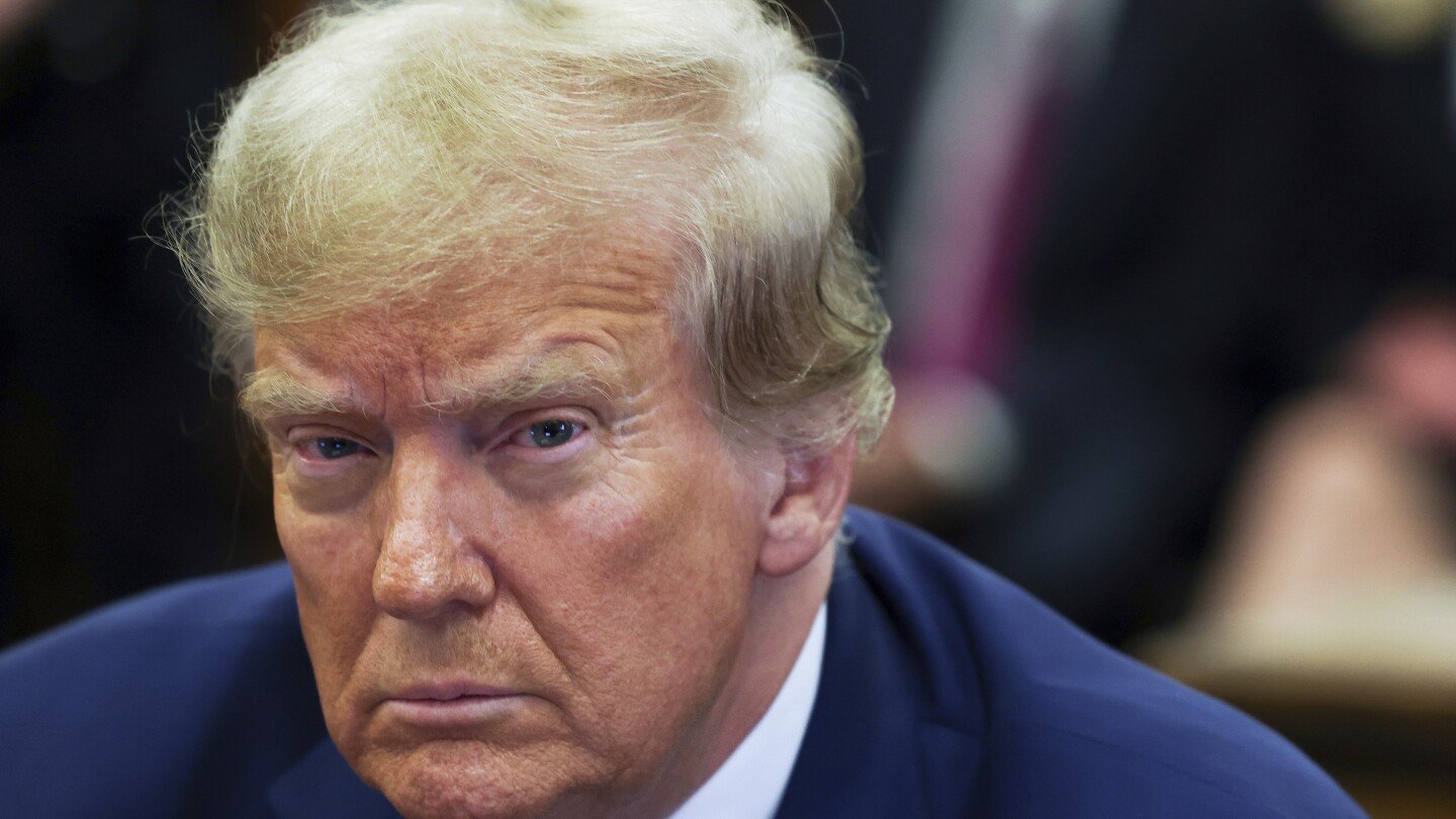 trump-esquiva-multa-de-$500-millones,-pero-se-le-prohibe-liderar-empresas