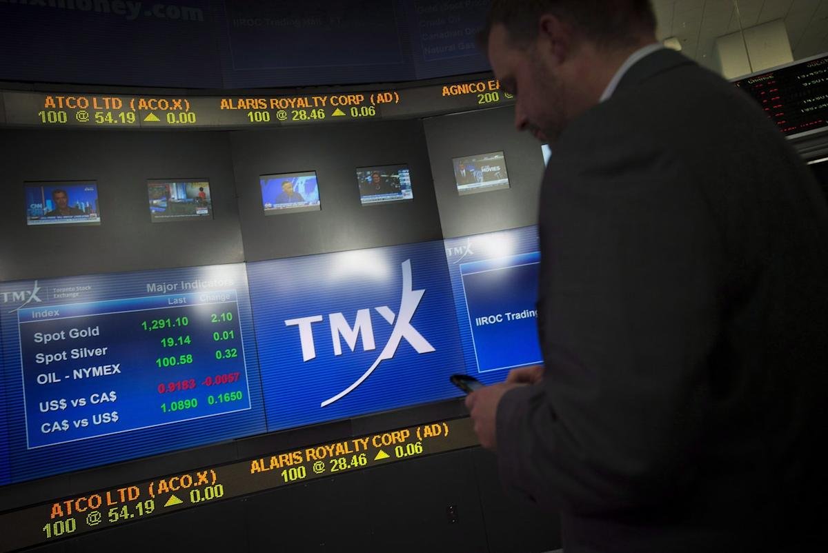 s&p/tsx-composite-down-more-than-100-points,-us.-stock-markets-mixed