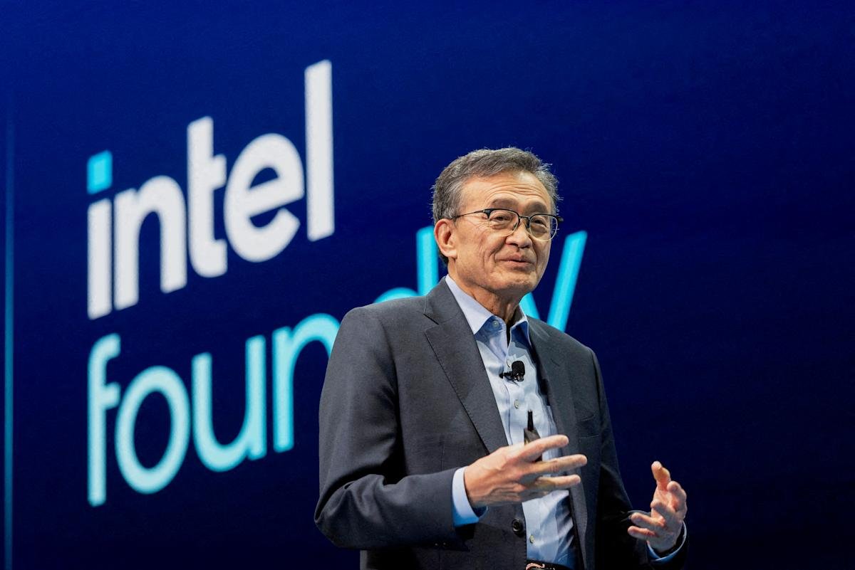 intel-stock-little-changed-after-trump-says,-‘i-love-seeing-their-stock-price-go-up’