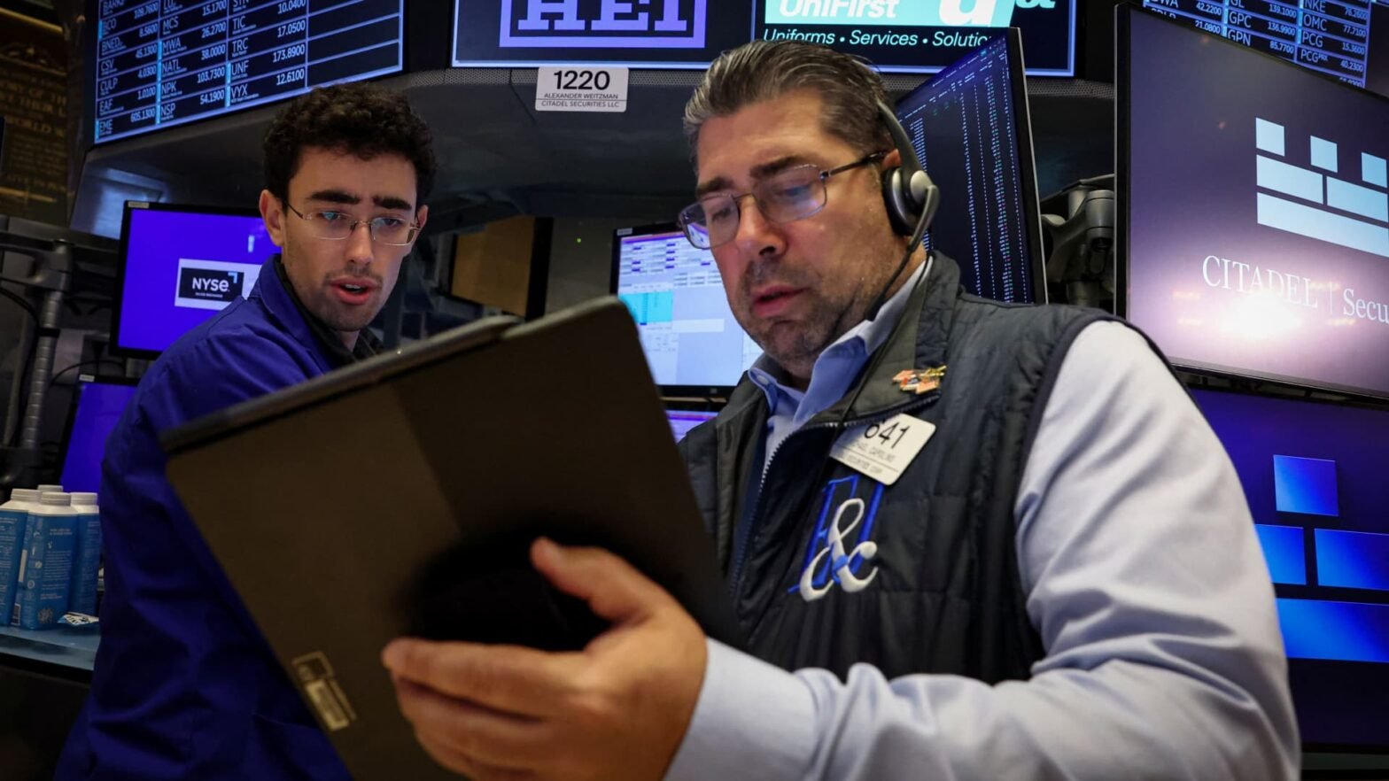 stock-futures-are-little-changed-after-major-averages-fall-to-start-week:-live-updates