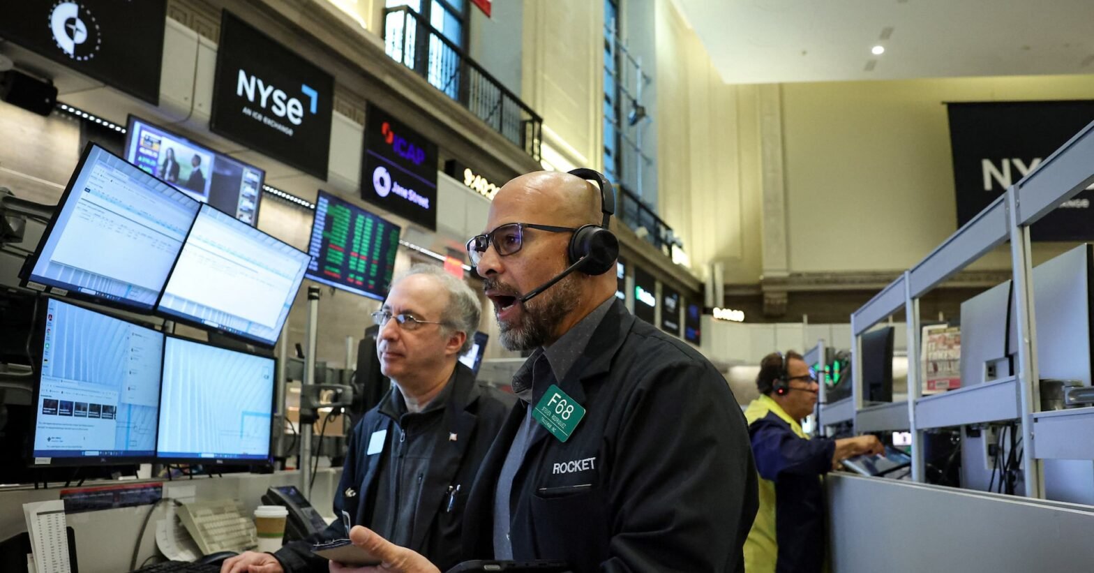 wall-street-ends-down-as-traders-focus-on-nvidia,-fed-after-last-week’s-rally