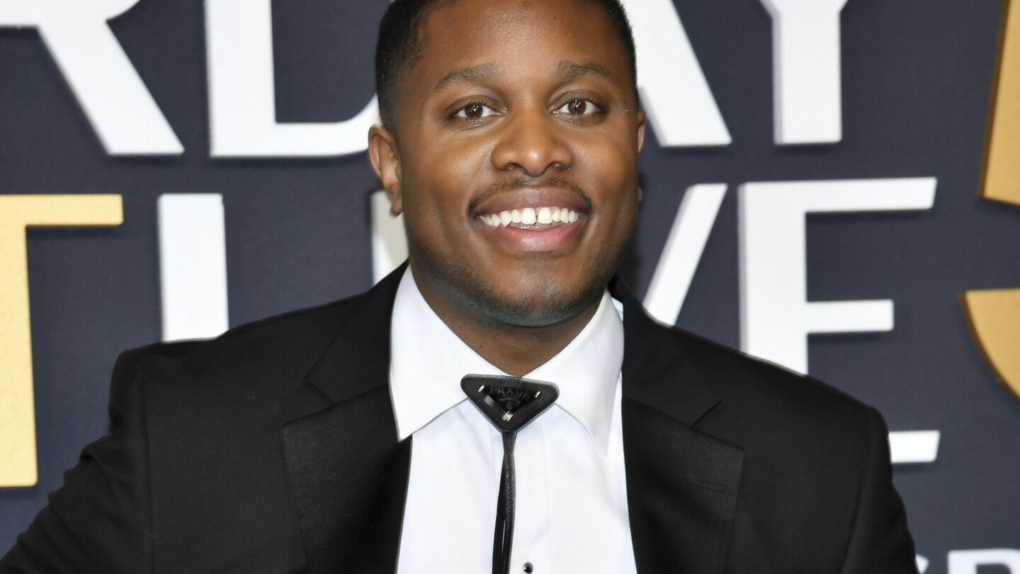 devon-walker-exits-‘snl’-as-lorne-michaels-hints-at-more-changes