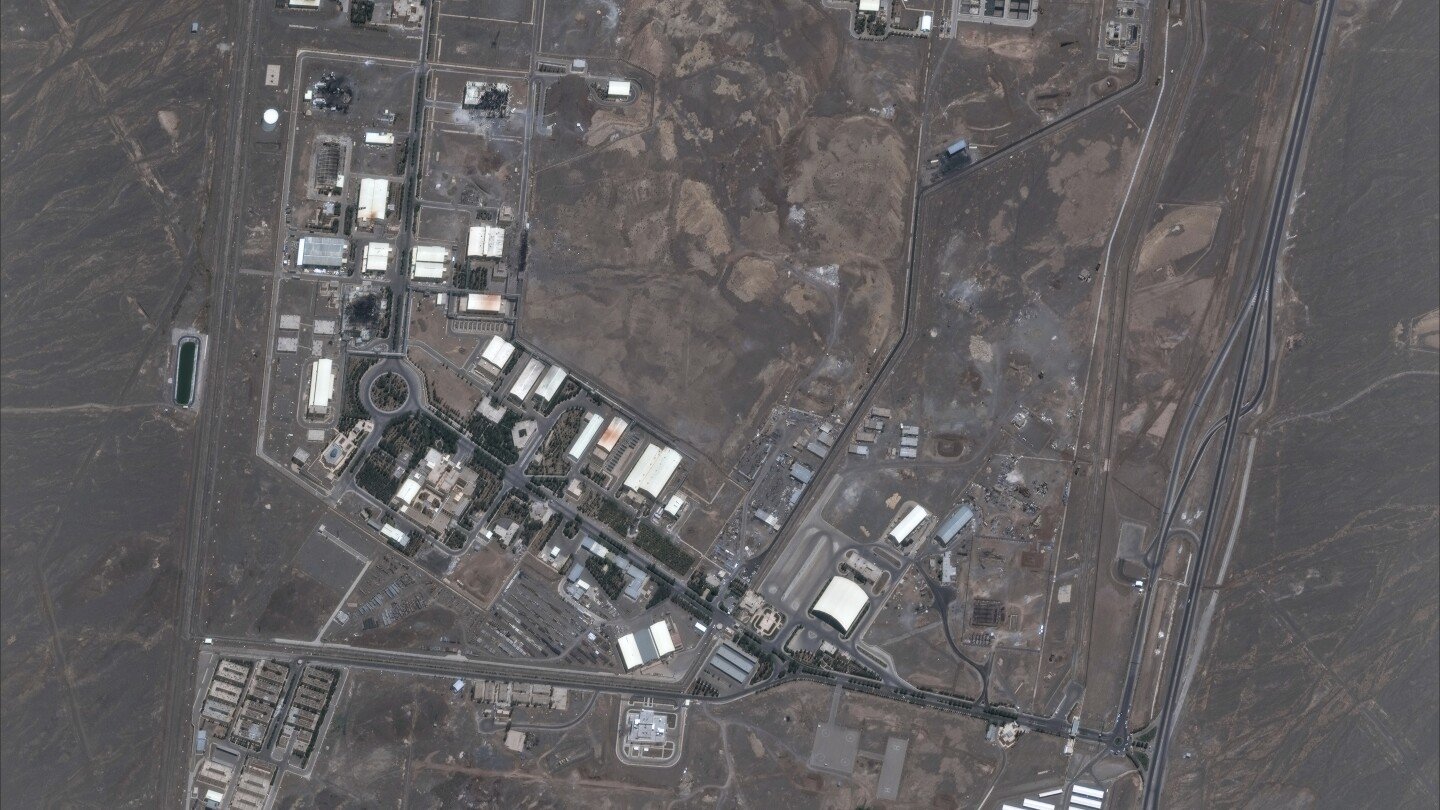 iran’s-rial-currency-falls-to-near-record-lows-on-european-‘snapback’-sanctions-threat