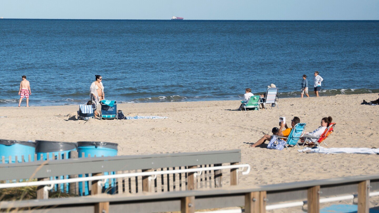 taking-a-dip-labor-day-weekend?-swimmers-face-fecal-contamination-at-beaches-along-us-coastline