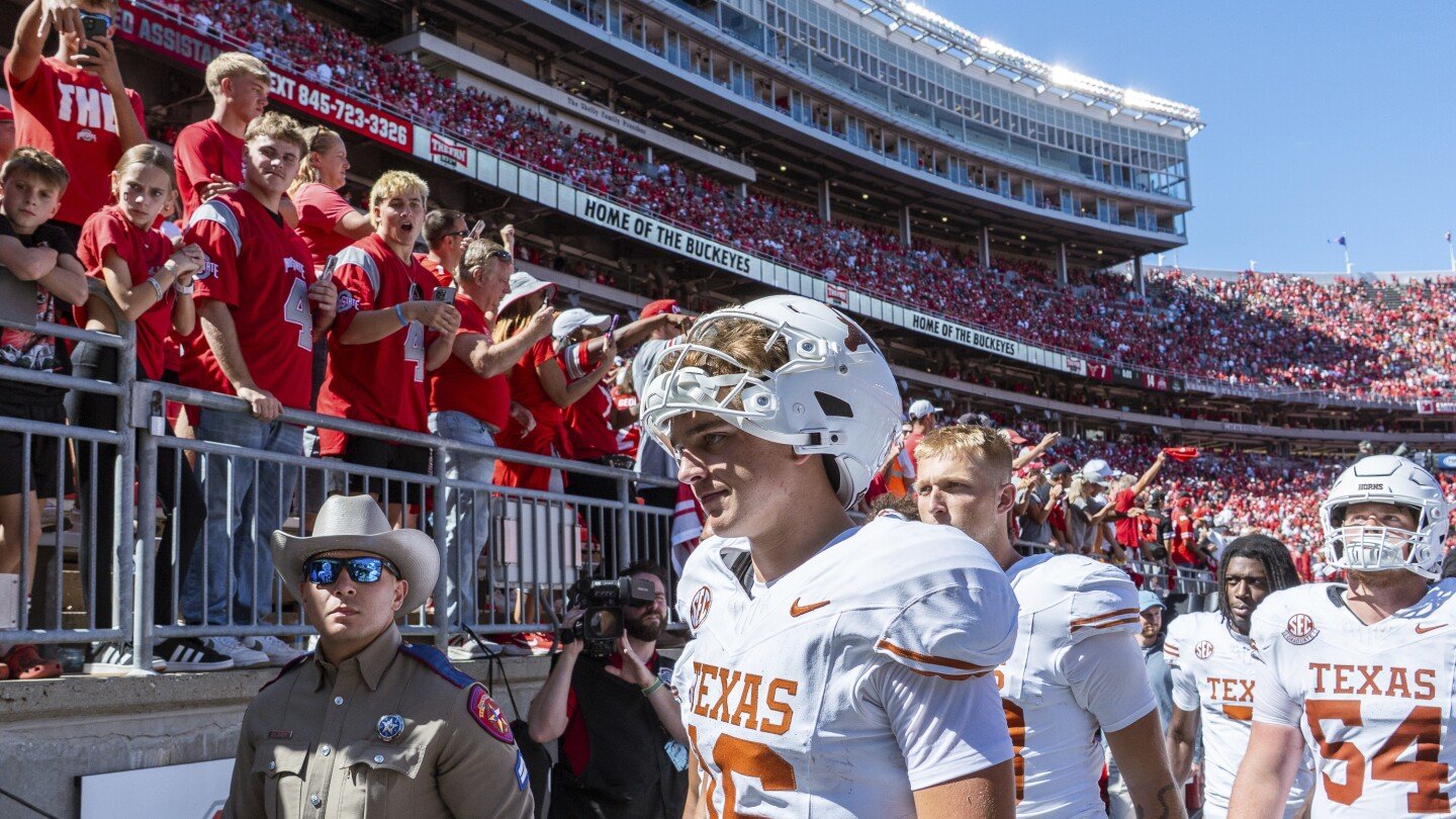 full-of-expectations,-arch-manning-struggles-as-top-ranked-texas-falls-at-no.-3-ohio-state