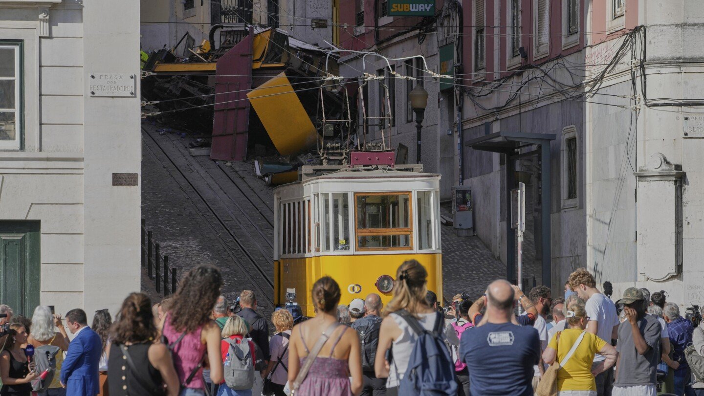 portugal-observes-a-day-of-mourning-after-famed-lisbon-streetcar-accident-kills-15