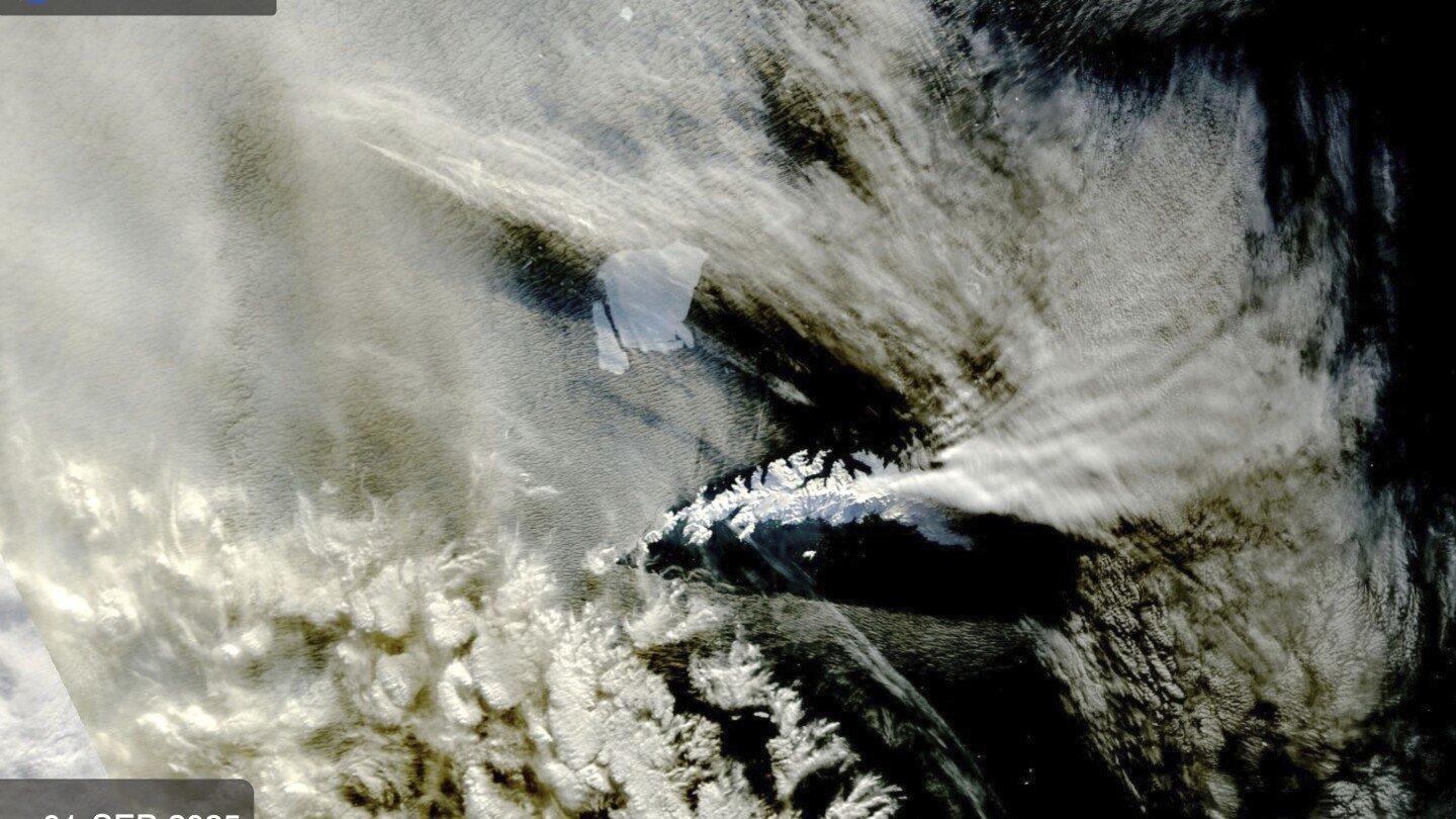 most-enduring-and-biggest-iceberg-breaks-apart,-with-more-splintering-to-come-in-its-death-spiral