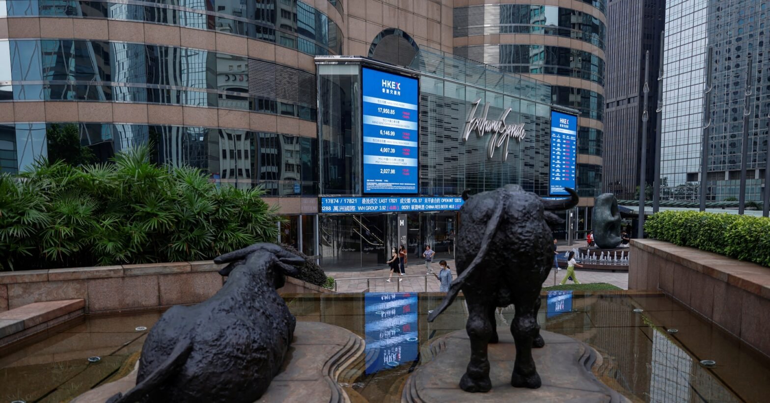 record-$322-billion-in-china-loans-for-stock-bets-feeds-volatility-and-prompts-caution