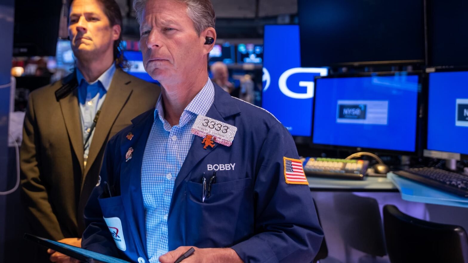 wall-street-heads-into-the-new-week-on-edge-as-labor-market-cracks-emerge;-traders-brace-for-inflation-data