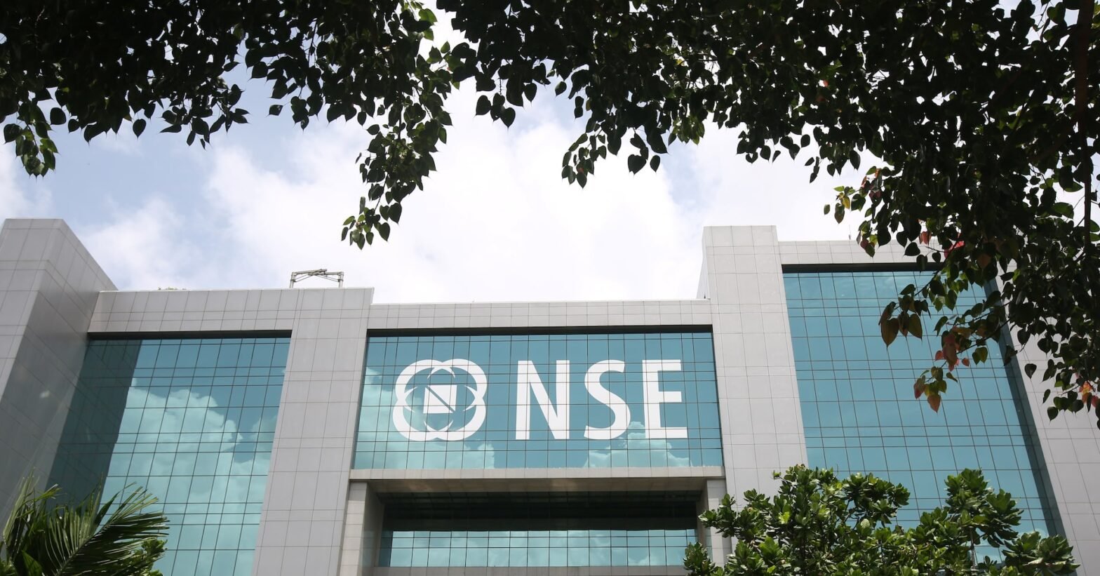 auto,-metals-lead-india-stock-benchmarks-higher