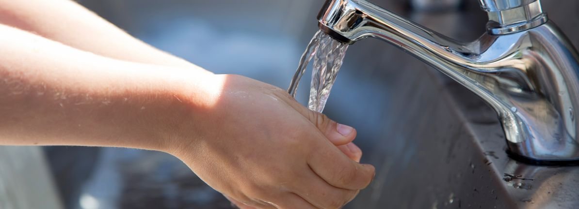 the-york-water-company’s-(nasdaq:yorw)-stock-has-shown-weakness-lately-but-financial-prospects-look-decent:-is-the-market-wrong?