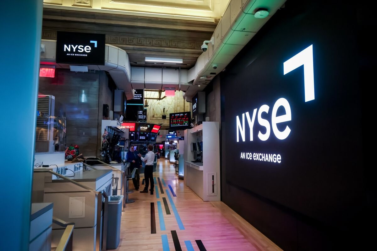 stocks-at-risk-of-‘sell-the-news’-drop-on-fed-interest-rate-cut,-jpmorgan-traders-say