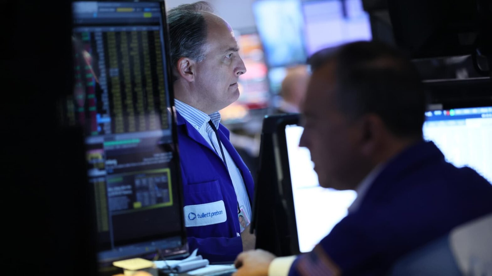 stock-futures-are-little-changed-after-nasdaq-hits-new-record:-live-updates