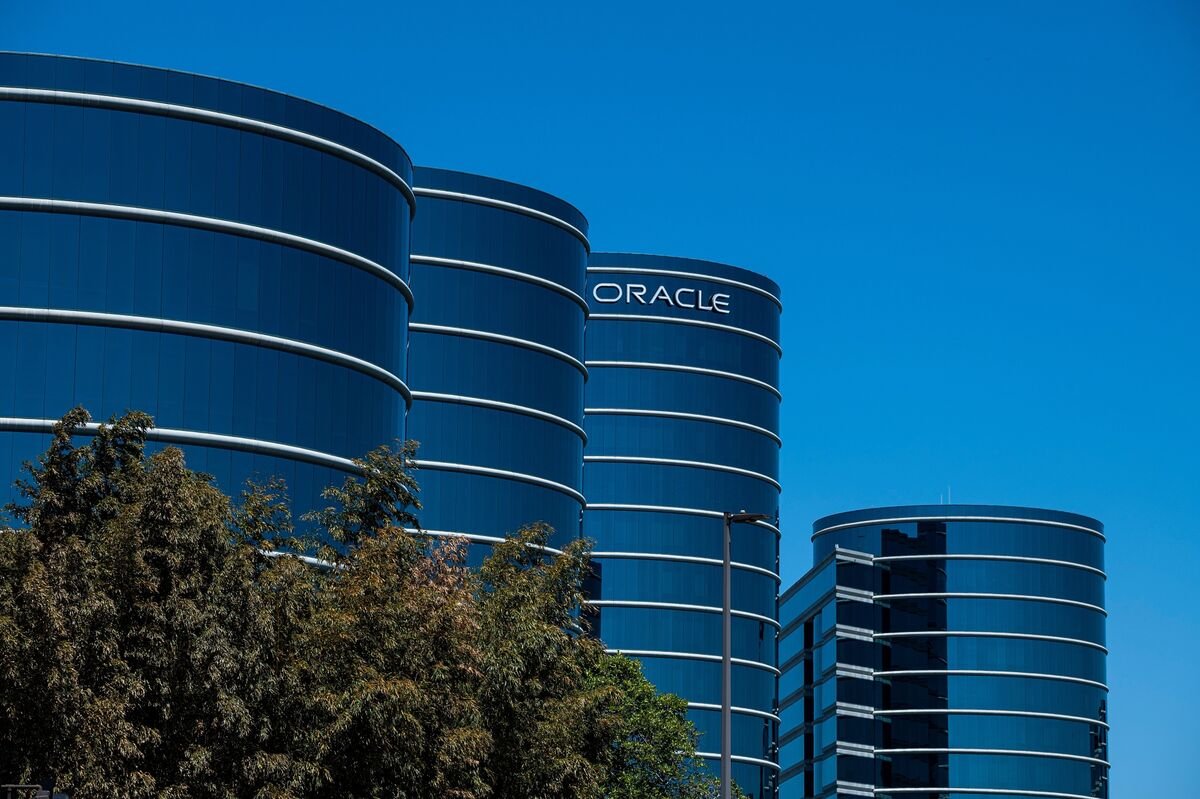 what-oracle’s-ai-fueled-stock-market-leap-means-in-four-charts