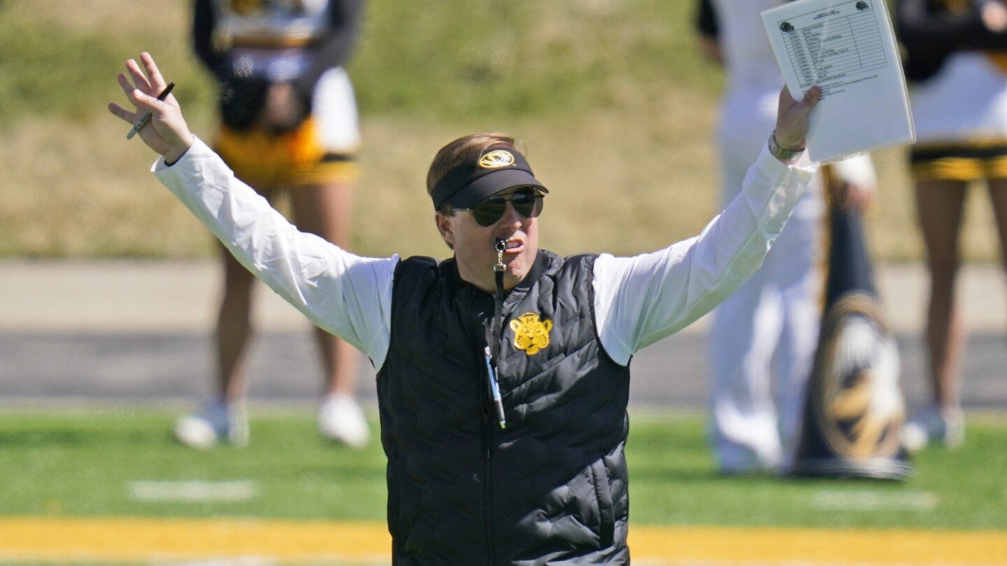 big-12-officiating-crew-removed-from-next-assignment-for-not-enforcing-kickoff-rule-in-missouri-win
