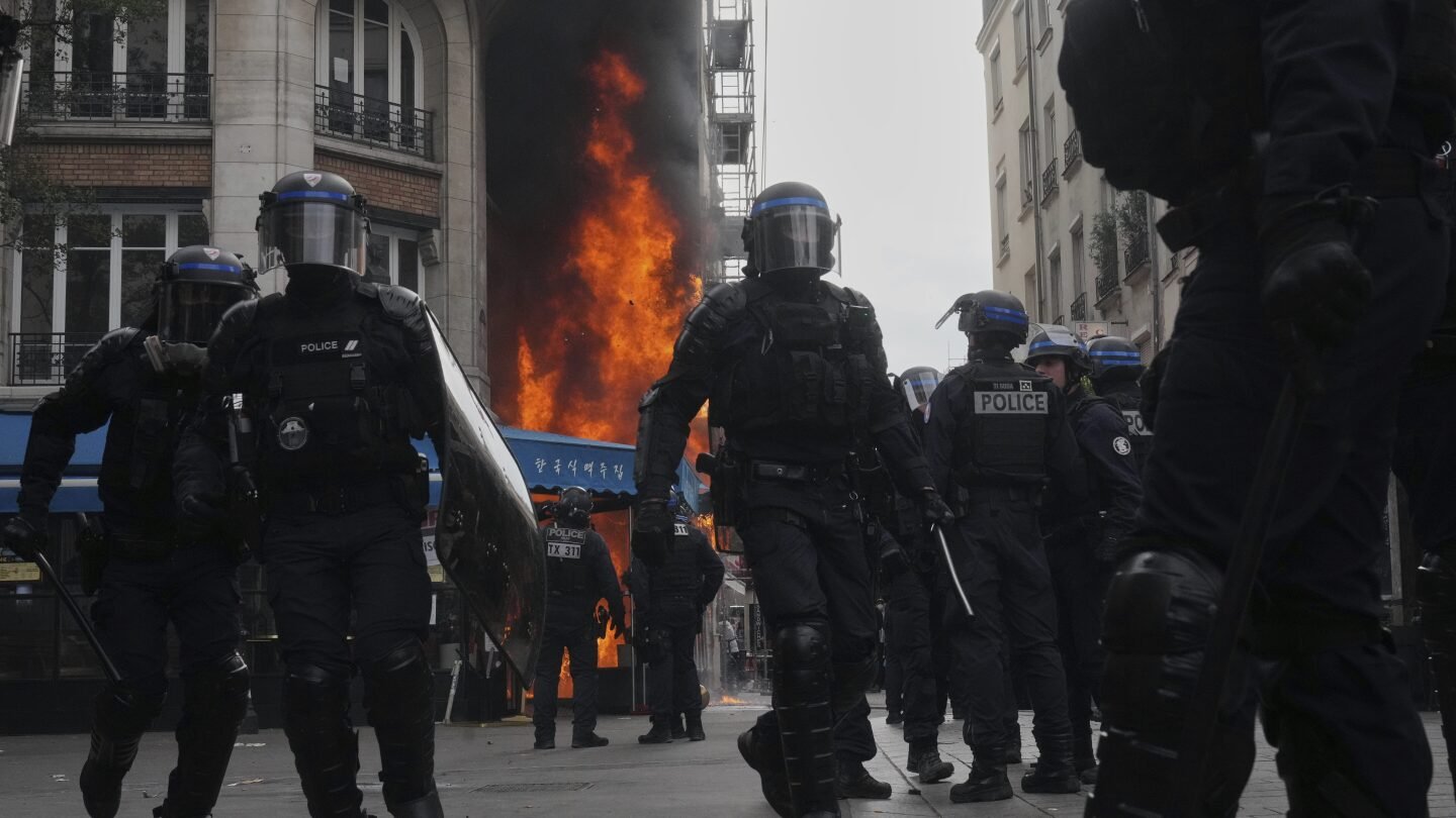 protesters-clash-with-police-in-paris-as-‘block-everything’-movement-gains-momentum