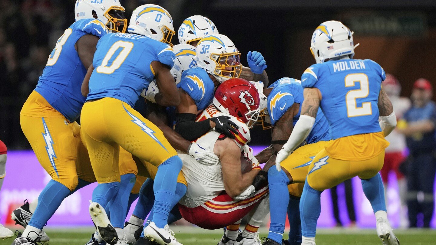 chiefs-coach-andy-reid-says-emotional-outbursts-in-loss-to-chargers-are-‘part-of-the-game’