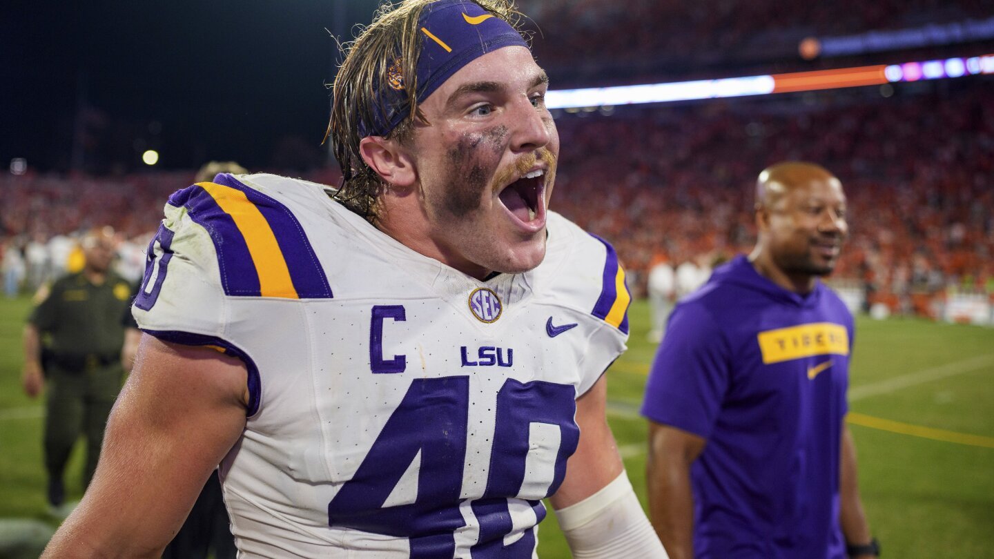 lsu-star-linebacker-whit-weeks-ejected-against-florida-for-targeting-in-the-opening-minutes