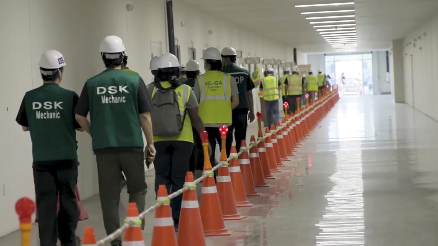 families-in-crisis-after-massive-immigration-raid-at-hyundai-plant-in-georgia